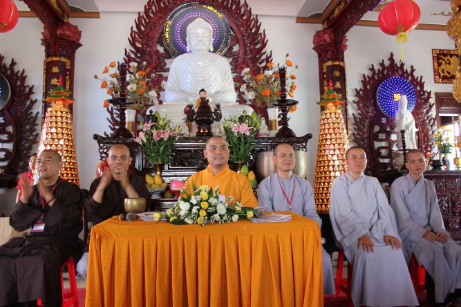 Khánh Hòa: ĐĐ. Thích Lệ Minh và pháp thoại “Tình thương” tại khóa tu “Ơn nghĩa sinh thành”