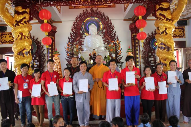 Khánh Hòa: ĐĐ. Thích Lệ Minh và pháp thoại “Tình thương” tại khóa tu “Ơn nghĩa sinh thành”