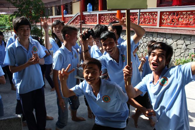 Khánh Hòa: Chùm ảnh vui nhộn hành trình về nguồn khóa tu mùa hè “Ơn nghĩa sinh thành”
