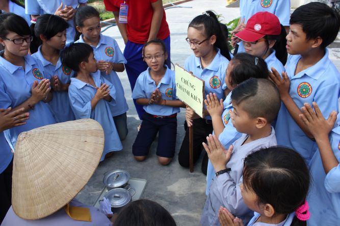 Khánh Hòa: Chùm ảnh vui nhộn hành trình về nguồn khóa tu mùa hè “Ơn nghĩa sinh thành”