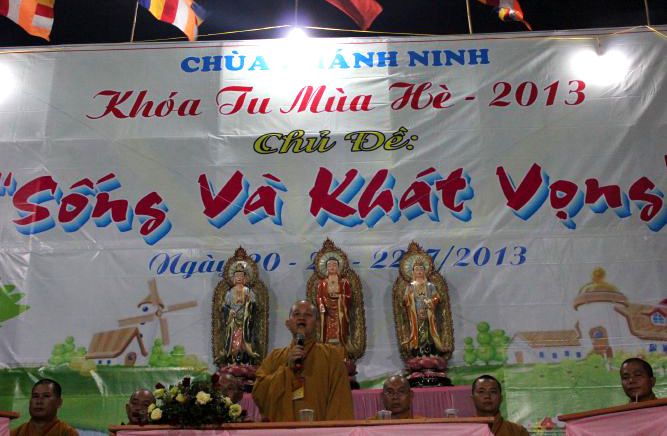 Long An: Khai mạc khóa tu mùa hè “Sống và Khát Vọng”