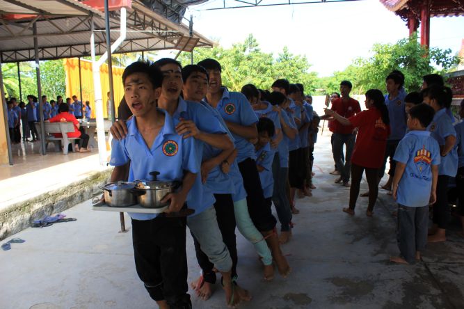 Khánh Hòa: Chùm ảnh vui nhộn hành trình về nguồn khóa tu mùa hè “Ơn nghĩa sinh thành”