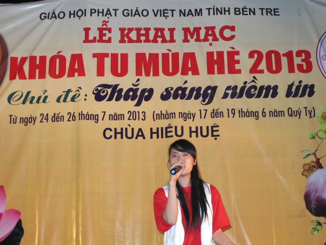 Bến Tre: Sôi động đêm thi thời trang, văn nghệ tại khóa tu “Thắp sáng niềm tin”