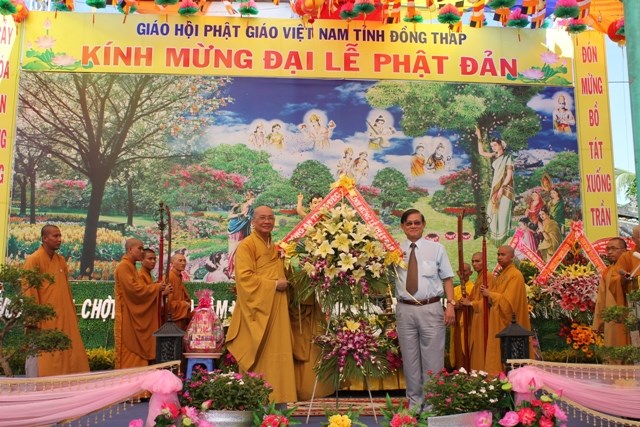 Đồng Tháp: Long trọng tổ chức đại lễ Phật đản PL. 2557