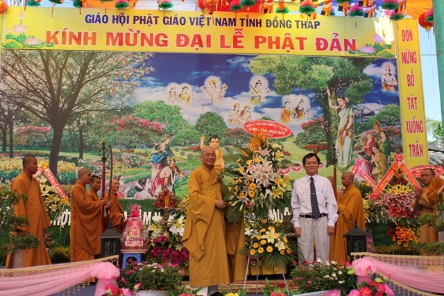 Đồng Tháp: Long trọng tổ chức đại lễ Phật đản PL. 2557