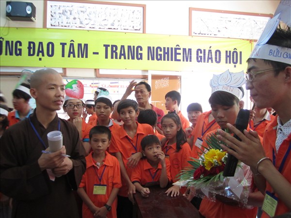 Chùm ảnh: Trại hè “Ươm Mầm Tuệ Giác” lần 3 tại chùa Hội An