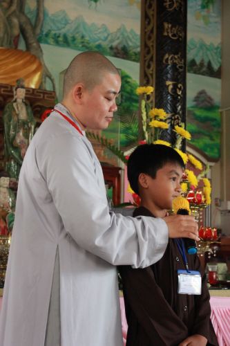 Long An: Bài học đầu tiên khi người Phật tử đến chùa tại khóa tu “Sống và Khát Vọng”
