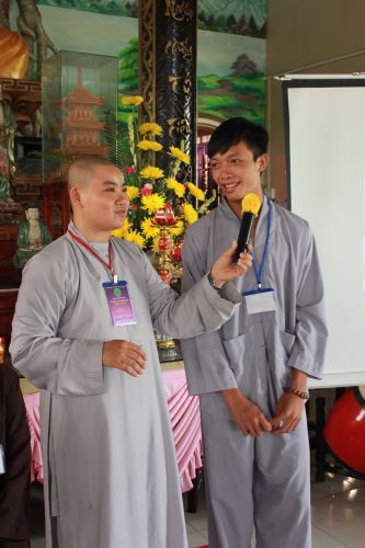 Long An: Bài học đầu tiên khi người Phật tử đến chùa tại khóa tu “Sống và Khát Vọng”