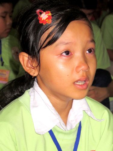 Bến Tre: Cánh thư gửi mẹ tại khóa tu “Thắp sáng niềm tin”