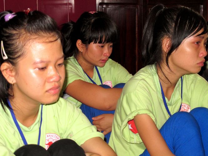 Bến Tre: Cánh thư gửi mẹ tại khóa tu “Thắp sáng niềm tin”