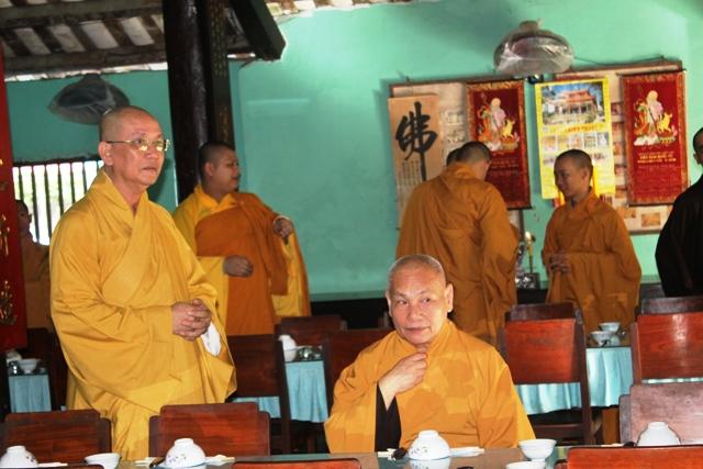 Đồng Tháp: Hòa Thượng Phó Chủ Tịch Thường Trực GHPGVN THÍCH THIỆN NHƠN và Phái Đoàn Đến GHPGVN Tỉnh Đồng Tháp Thăm Các Đạo Tràng An Cư Kiết Hạ PL. 2557