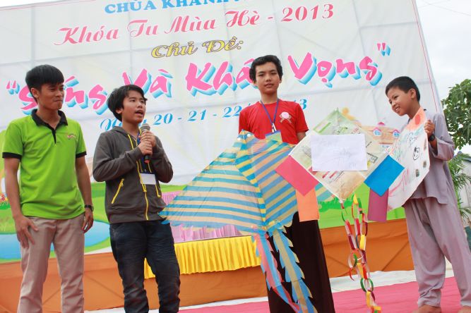 Long An: Cánh diều tuổi thơ tại khóa tu “Sống và Khát vọng”
