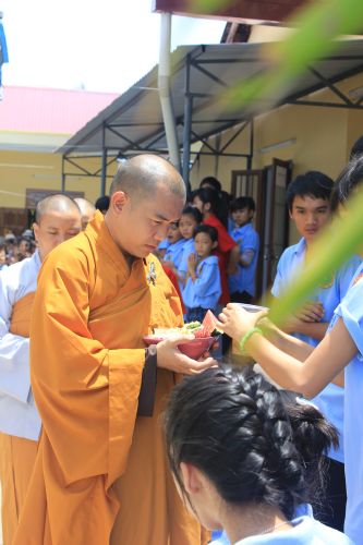 Khánh Hòa: Chùm ảnh Phiên chợ quê hương tại khóa tu “Ơn nghĩa sinh thành”