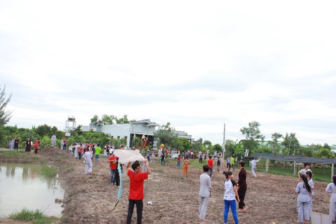 Long An: Cánh diều tuổi thơ tại khóa tu “Sống và Khát vọng”