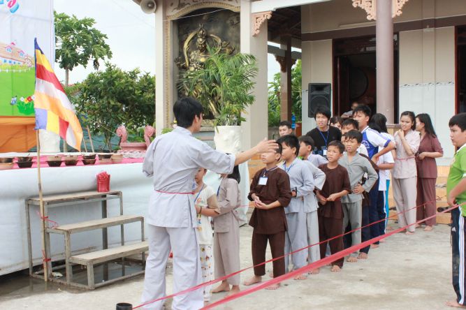 Long An: Hành trình tìm kiếm yêu thương tại khóa tu “Sống và Khát Vọng”