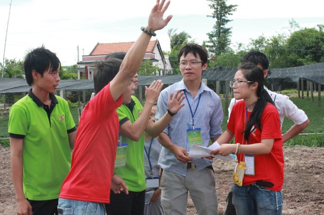 Long An: Hành trình tìm kiếm yêu thương tại khóa tu “Sống và Khát Vọng”