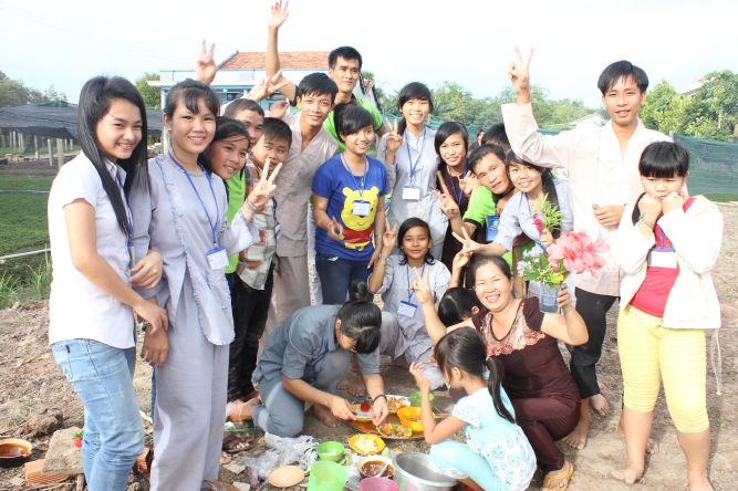 Long An: Hành trình tìm kiếm yêu thương tại khóa tu “Sống và Khát Vọng”
