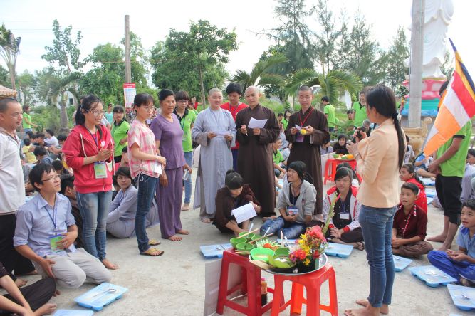 Long An: Hành trình tìm kiếm yêu thương tại khóa tu “Sống và Khát Vọng”