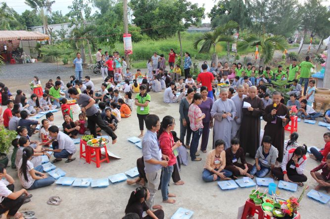 Long An: Hành trình tìm kiếm yêu thương tại khóa tu “Sống và Khát Vọng”