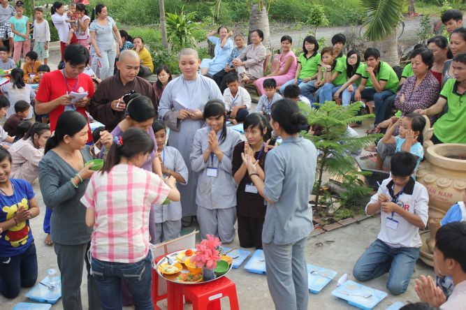 Long An: Hành trình tìm kiếm yêu thương tại khóa tu “Sống và Khát Vọng”