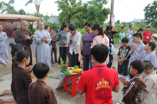 Long An: Hành trình tìm kiếm yêu thương tại khóa tu “Sống và Khát Vọng”