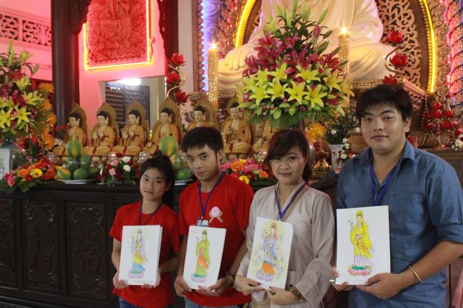 Tiền Giang: Đêm biểu diễn thời trang và văn nghệ tại khóa tu “Vươn tới những ước mơ”