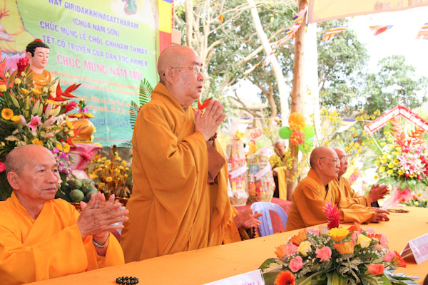 BTVT: Chùa Nam Sơn tổ chức Tết cổ truyền Chôl Chnăm Thmây