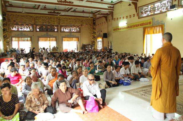 TP. HCM: Chùa Giác Sanh tổ chức khóa tu và phát quà cho 550 người khiếm thị