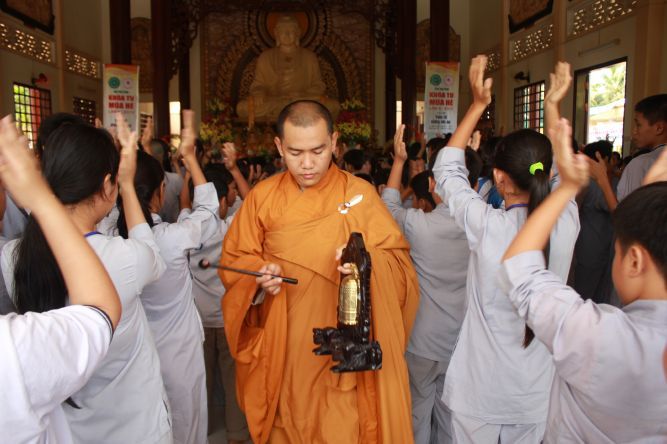 Tiền Giang: Khóa tu “vươn tới những ước mơ” với “Bến đổ đời con”