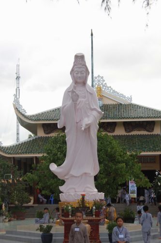 Tiền Giang: Cuộc thi tự họa về gia đình yêu thương tại khóa tu “Vươn tới những ước mơ”