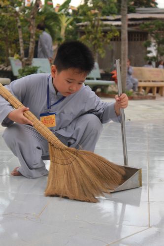 Tiền Giang: Cuộc thi tự họa về gia đình yêu thương tại khóa tu “Vươn tới những ước mơ”