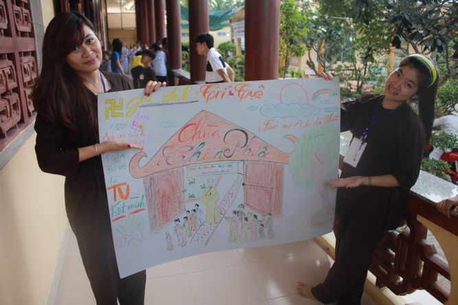 Tiền Giang: Cuộc thi tự họa về gia đình yêu thương tại khóa tu “Vươn tới những ước mơ”