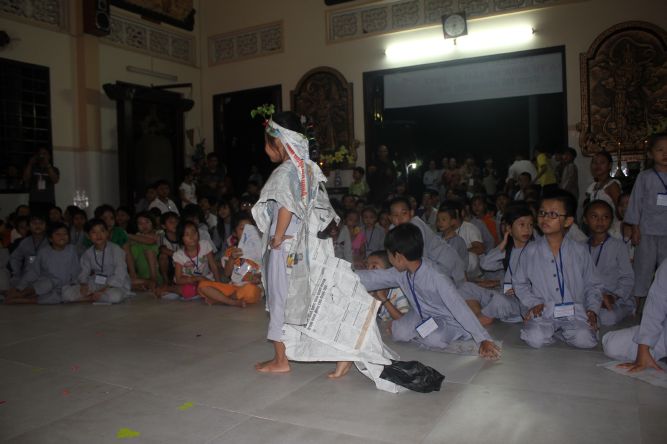 Tiền Giang: Đêm biểu diễn thời trang và văn nghệ tại khóa tu “Vươn tới những ước mơ”