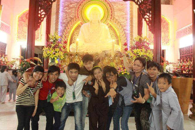 Tiền Giang: Đêm biểu diễn thời trang và văn nghệ tại khóa tu “Vươn tới những ước mơ”