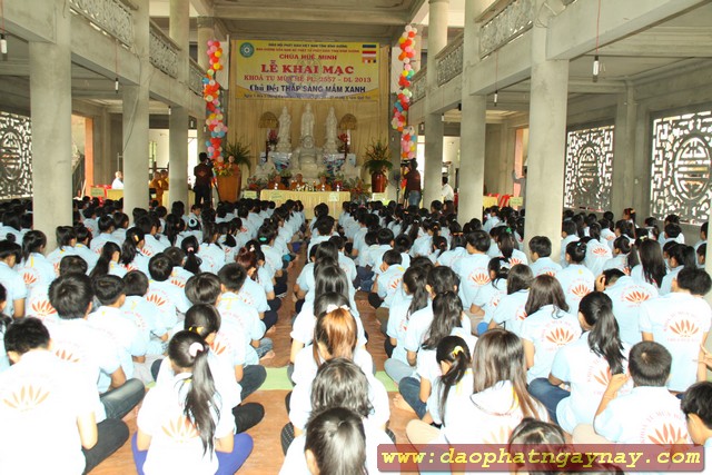 Bình Dương: Khai mạc khóa tu mùa hè lần III: Thắp sáng mầm xanh