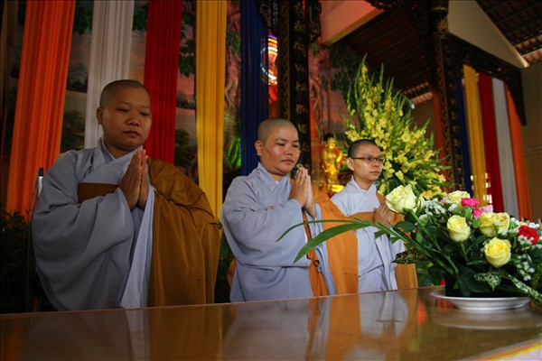 Ngày Thứ 1 Khóa Tu Mùa Đản Sinh, Chủ Đề : “ Phật Về”