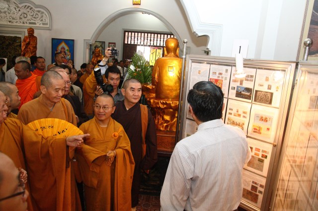 TP.HCM: Chính thức khai mạc các hoạt động triển lãm mỹ thuật đón mừng Phật đản PL 2557