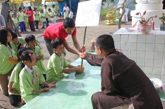 Bến Tre: Chùm ảnh hành trình về nguồn tại khóa tu “Thắp sáng niềm tin”