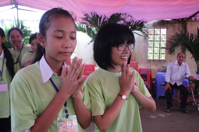 Bến Tre: Chùm ảnh hành trình về nguồn tại khóa tu “Thắp sáng niềm tin”