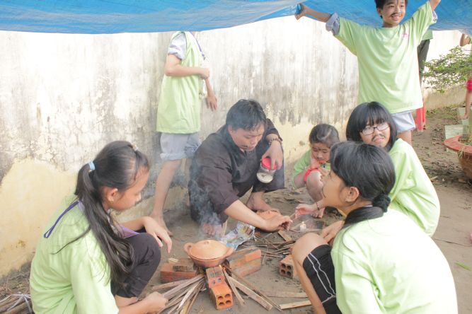 Bến Tre: Chùm ảnh hành trình về nguồn tại khóa tu “Thắp sáng niềm tin”