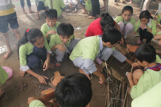 Bến Tre: Chùm ảnh hành trình về nguồn tại khóa tu “Thắp sáng niềm tin”