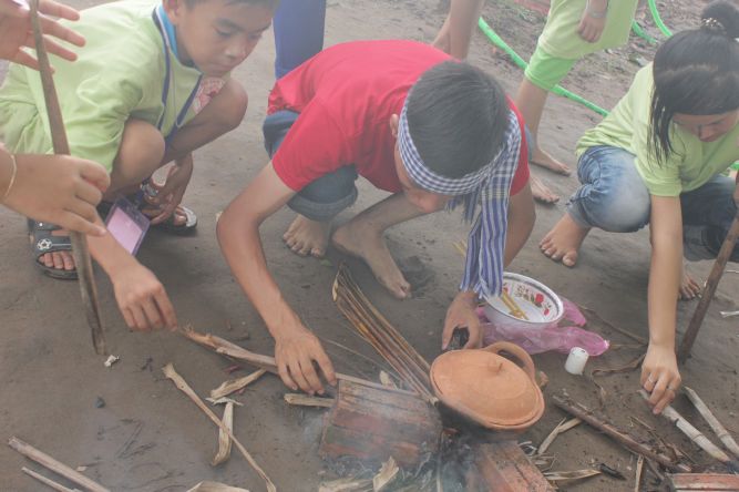 Bến Tre: Chùm ảnh hành trình về nguồn tại khóa tu “Thắp sáng niềm tin”