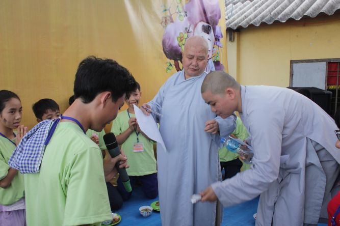 Bến Tre: Chùm ảnh hành trình về nguồn tại khóa tu “Thắp sáng niềm tin”