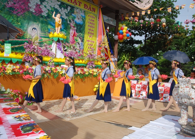 Long An: Lễ Phật đản tại chùa Tôn Vân