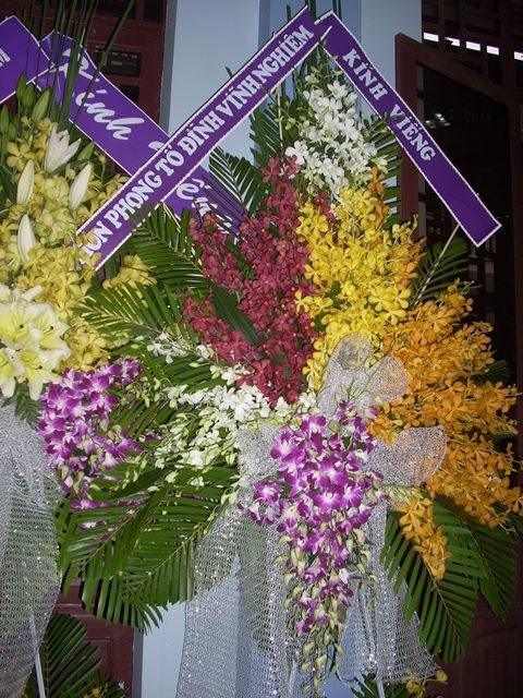 Chùm ảnh: Các đoàn viếng ĐLHT. Thích Từ Nhơn buổi chiều ngày thứ hai 27/4