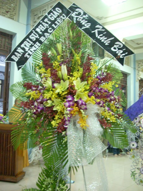 Chùm ảnh: Các đoàn viếng ĐLHT. Thích Từ Nhơn buổi chiều ngày thứ hai 27/4