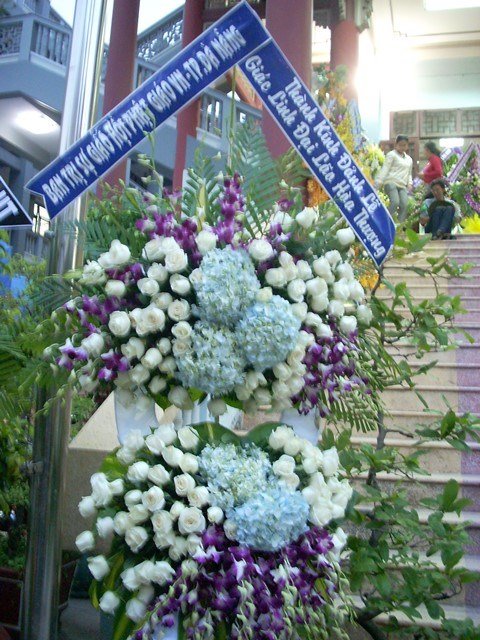 Chùm ảnh: Các đoàn viếng ĐLHT. Thích Từ Nhơn buổi chiều ngày thứ hai 27/4