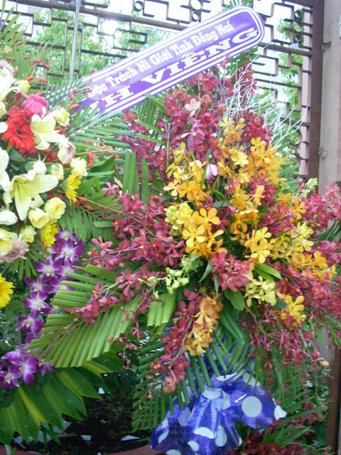 Chùm ảnh: Các đoàn viếng ĐLHT. Thích Từ Nhơn buổi chiều ngày thứ hai 27/4