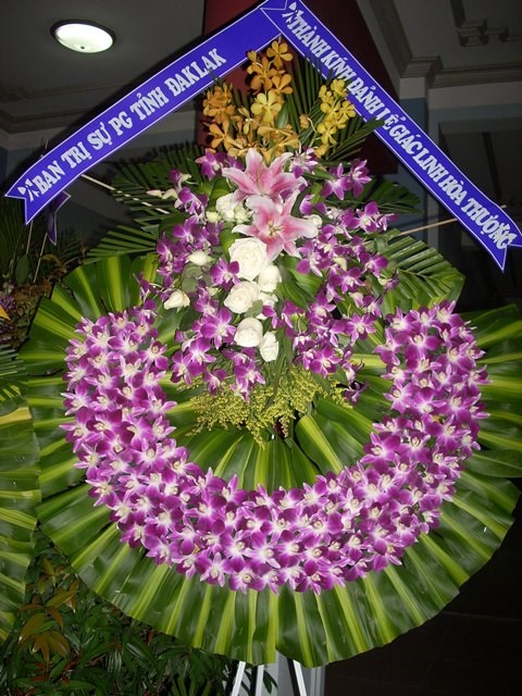 Chùm ảnh: Các đoàn viếng ĐLHT. Thích Từ Nhơn buổi chiều ngày thứ hai 27/4