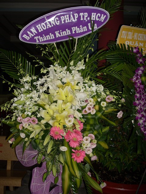 Chùm ảnh: Các đoàn viếng ĐLHT. Thích Từ Nhơn buổi chiều ngày thứ hai 27/4